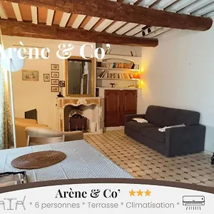 Arene Centre , Arles Francia